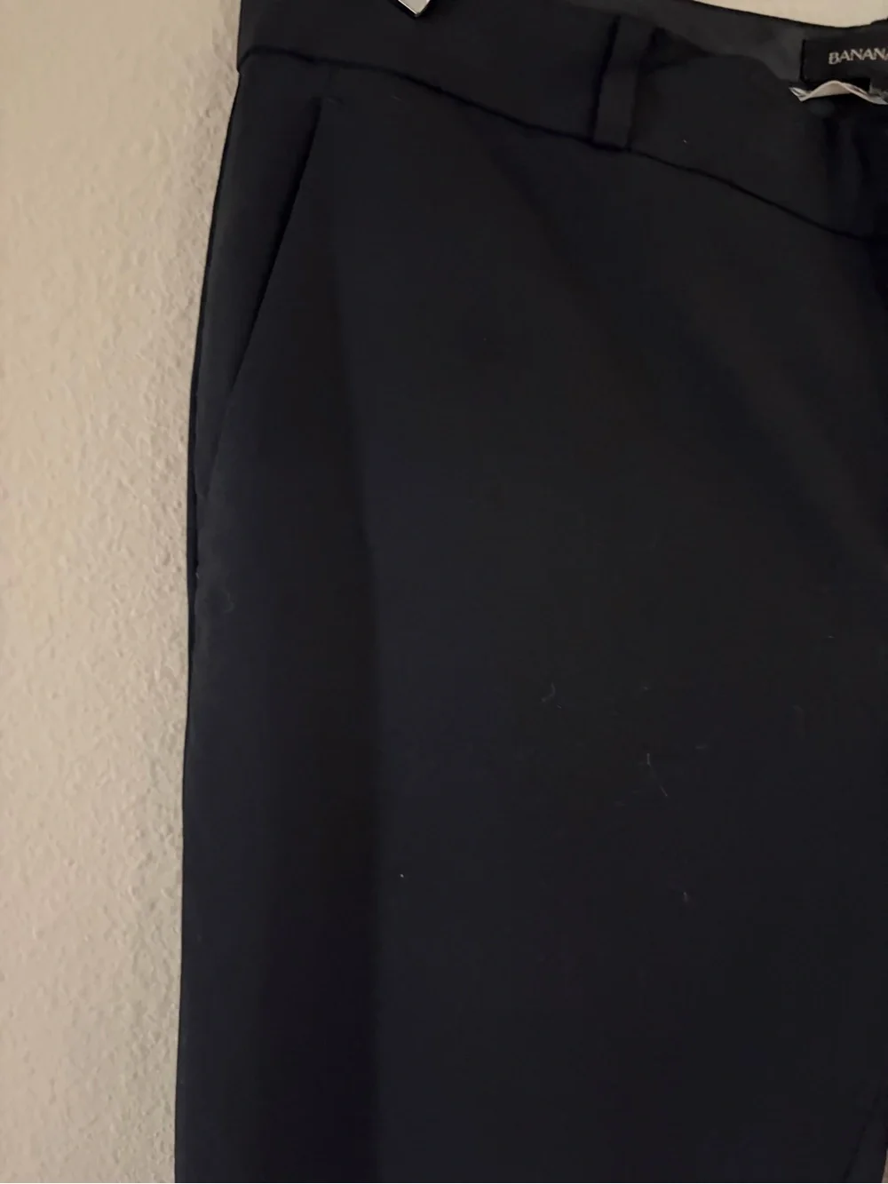 Banana Republic Women’s Black Ankle
Avery Cut Straight Pants Size 8 - Picture 4 of 16